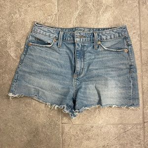 Natural threads shorts